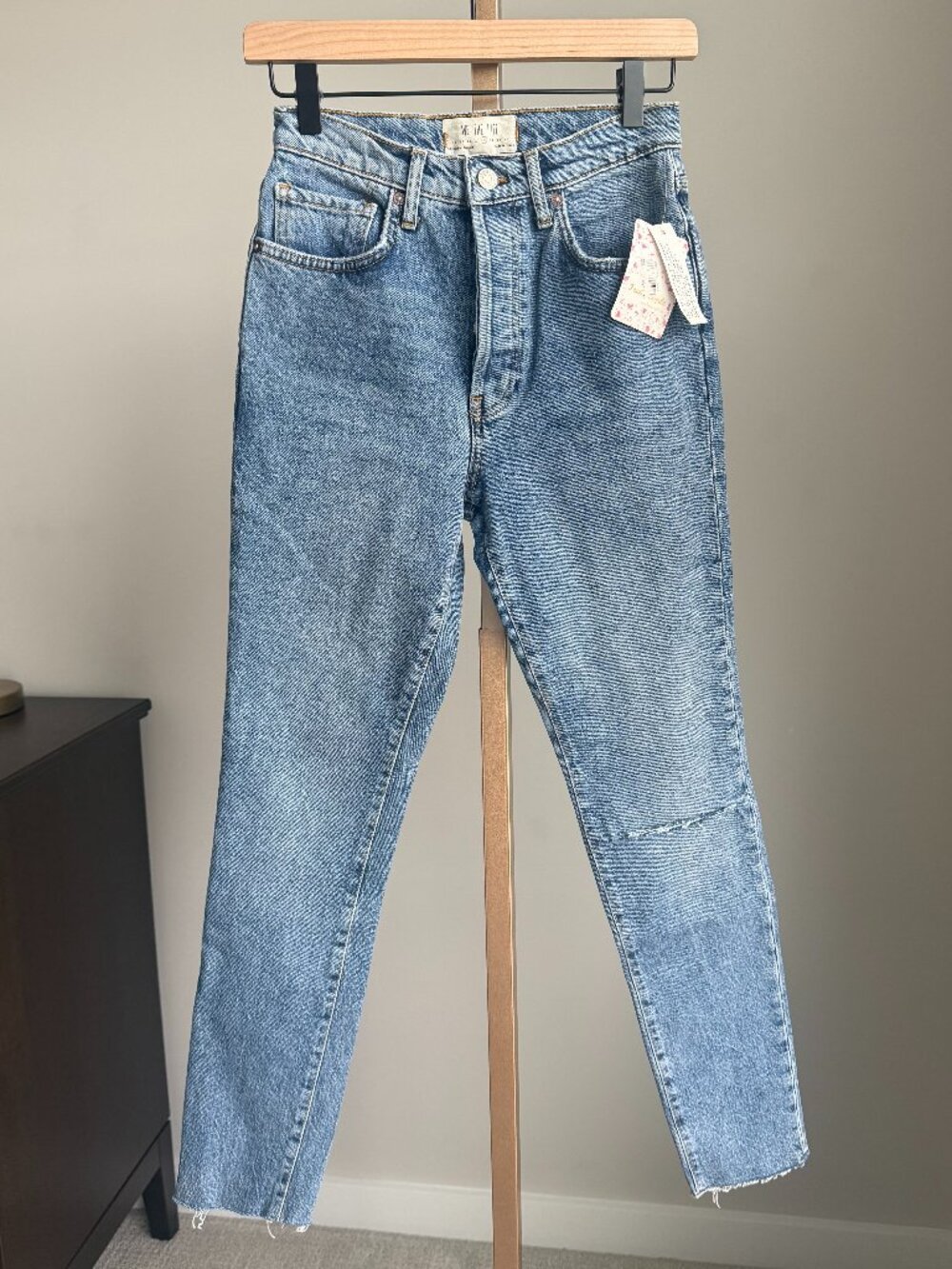 FREE PEOPLE High Rise Skinny Jeans (Tagged 28 but Fits like 24)